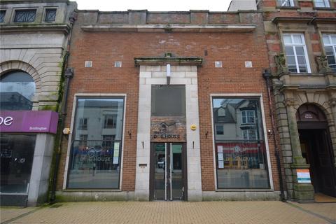 Retail property (high street) to rent, 16-18 King St Bridlington YO15 2DQ