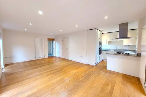 2 bedroom flat to rent, Long Road, Lexington House, CB2