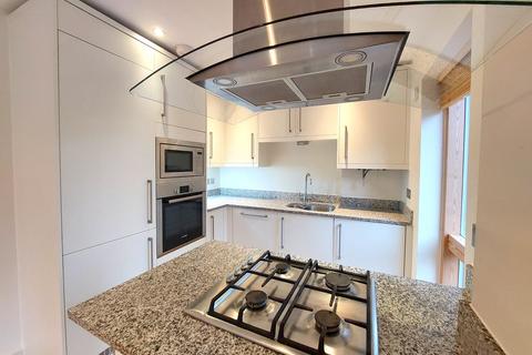 2 bedroom flat to rent, Long Road, Lexington House, CB2