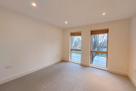 2 bedroom flat to rent, Long Road, Lexington House, CB2
