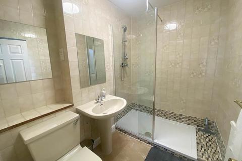 2 bedroom apartment to rent, Spencer Close, Finchley, London, N3