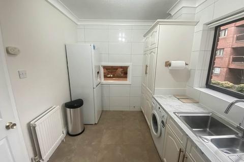2 bedroom apartment to rent, Spencer Close, Finchley, London, N3