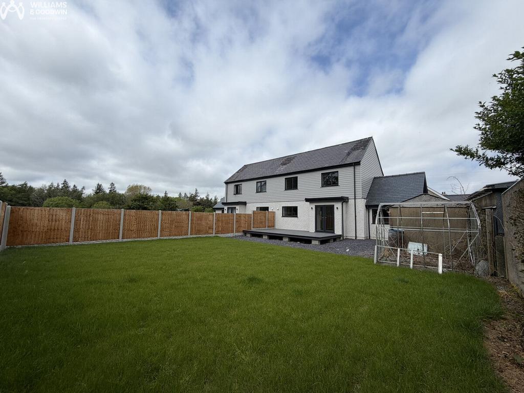 House in Talybont, Gwynedd - View 2