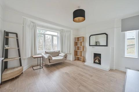 2 bedroom flat to rent, Woodside, Wimbledon, London, SW19