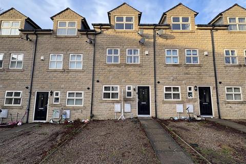 4 bedroom townhouse for sale, Rushdene Court, Wyke, Bradford