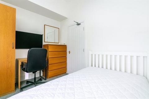 6 bedroom flat to rent, Grosvenor Road, Jesmond,