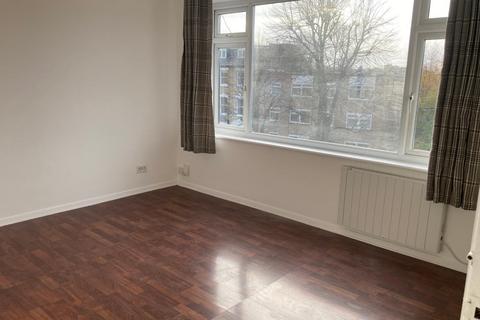 1 bedroom flat to rent, Derbin Court Queens Drive N4