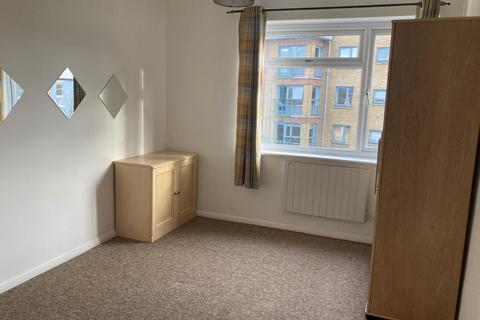 1 bedroom flat to rent, Derbin Court Queens Drive N4