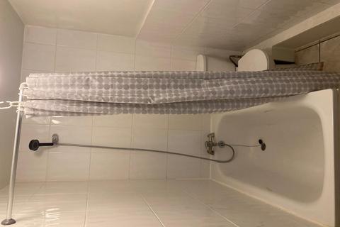 1 bedroom flat to rent, Derbin Court Queens Drive N4