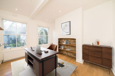 undefined, The Green, London SW19