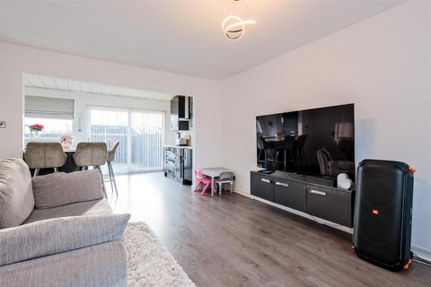 undefined, Colville Court, Carfin
