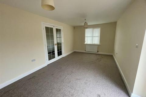 3 bedroom detached house to rent, Thoresby Road, Mansfield NG19