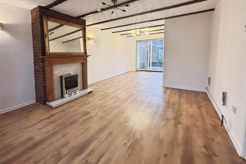 3 bedroom detached house to rent, Bettina Close, Nuneaton