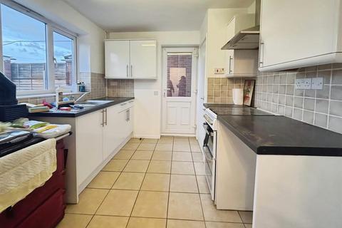 3 bedroom detached house to rent, Bettina Close, Nuneaton