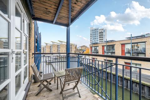 undefined, Victory Place London E14