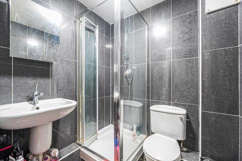 undefined, Victory Place London E14