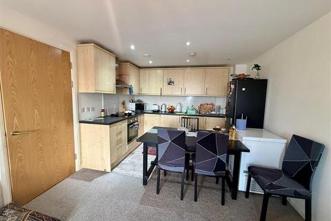1 bedroom apartment to rent, High Road, Ilford