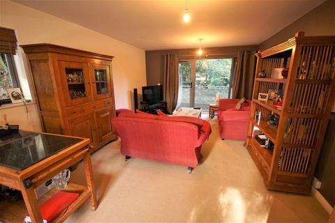 2 bedroom apartment to rent, Hawthorne Gardens, Birmingham B13