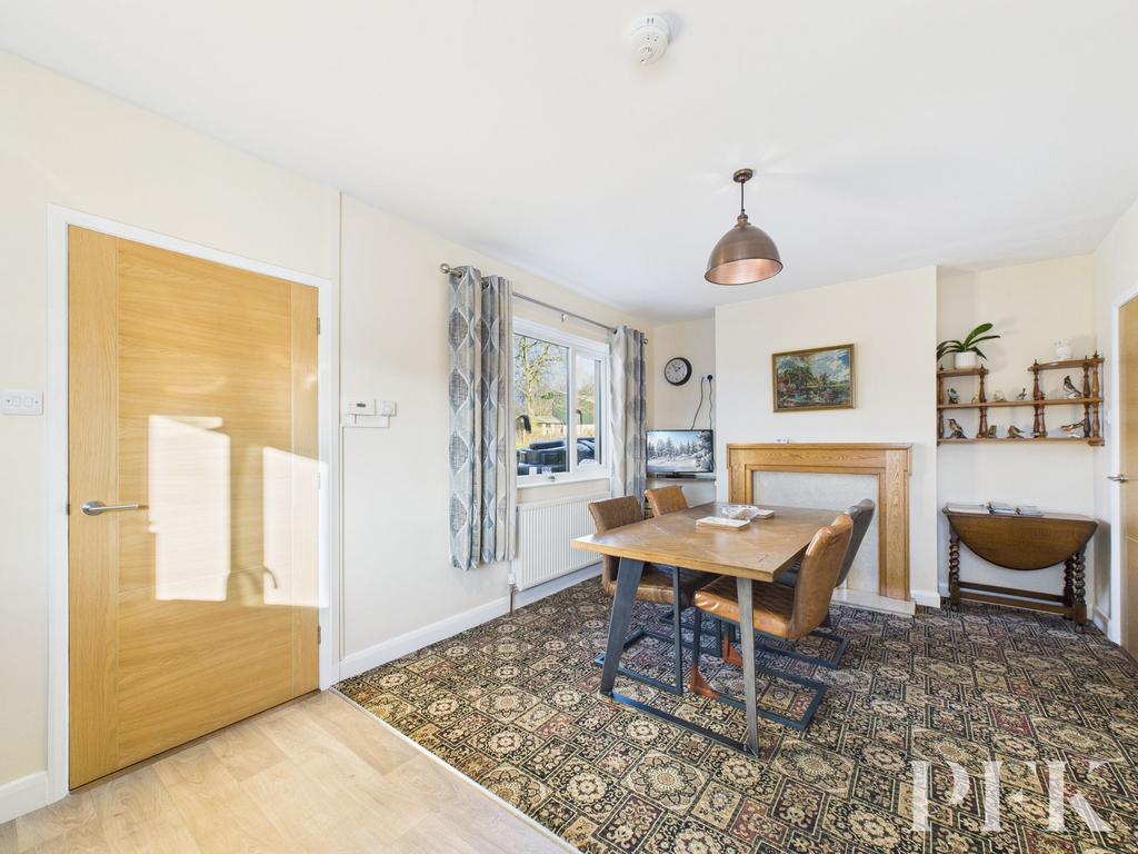 Kitchen / Dining