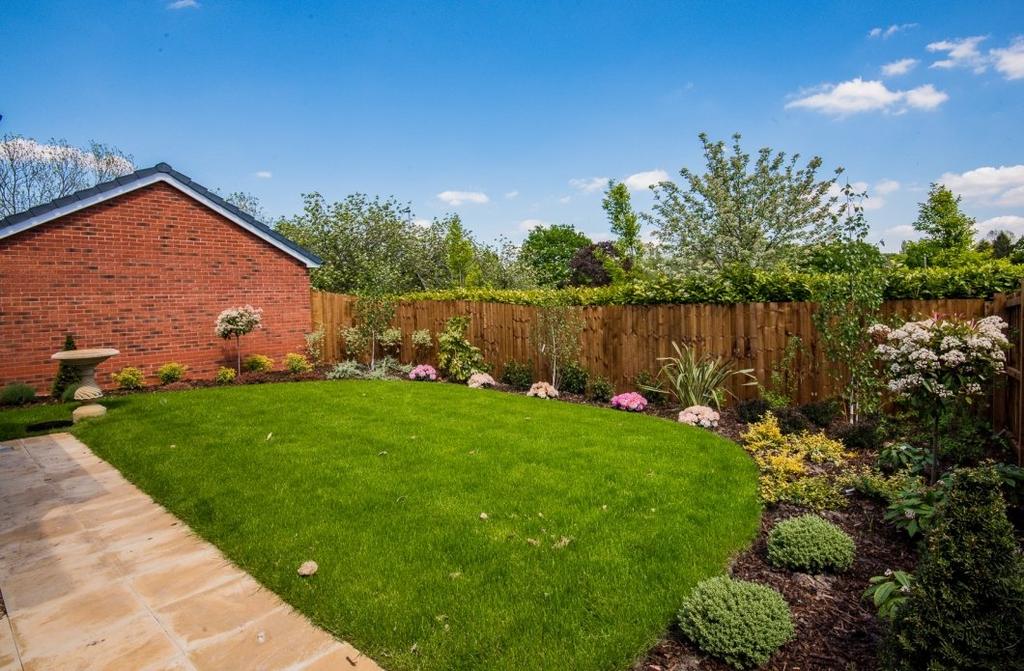 Tower Gardens - Fairford - Garden Image