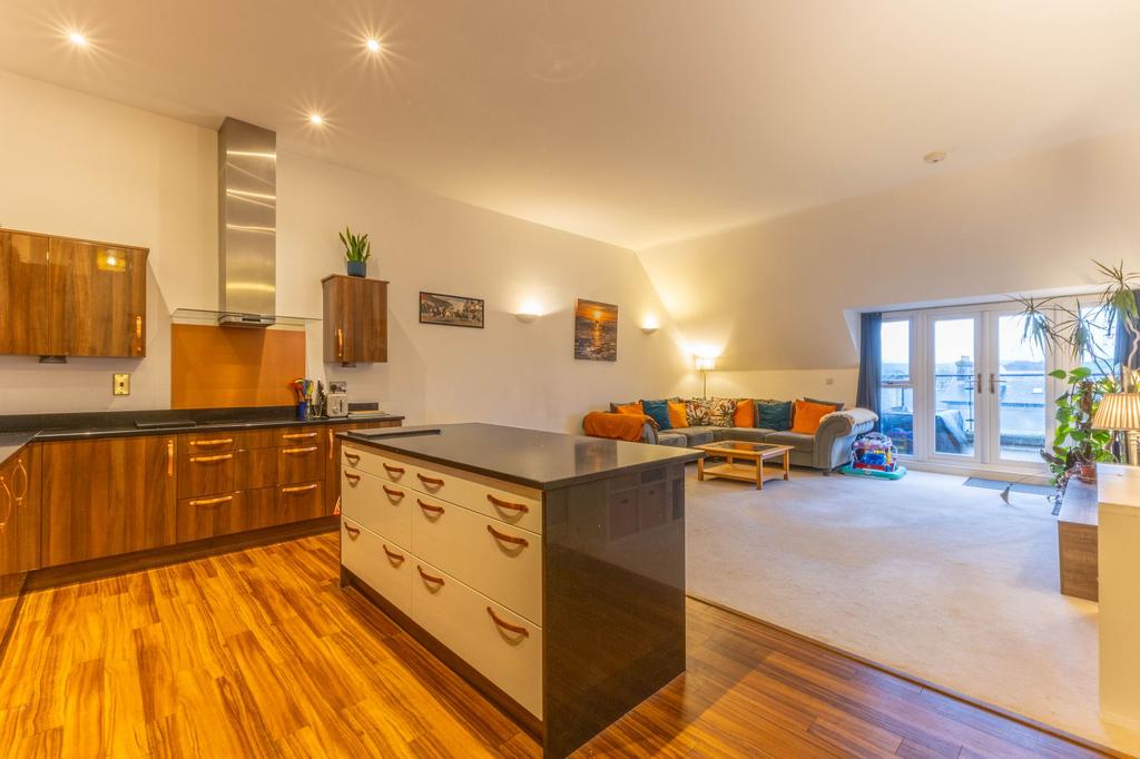 Kitchen / living room