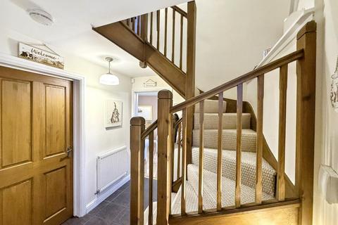 3 bedroom semi-detached house for sale, 3 New Street Weedon NN7 4QS