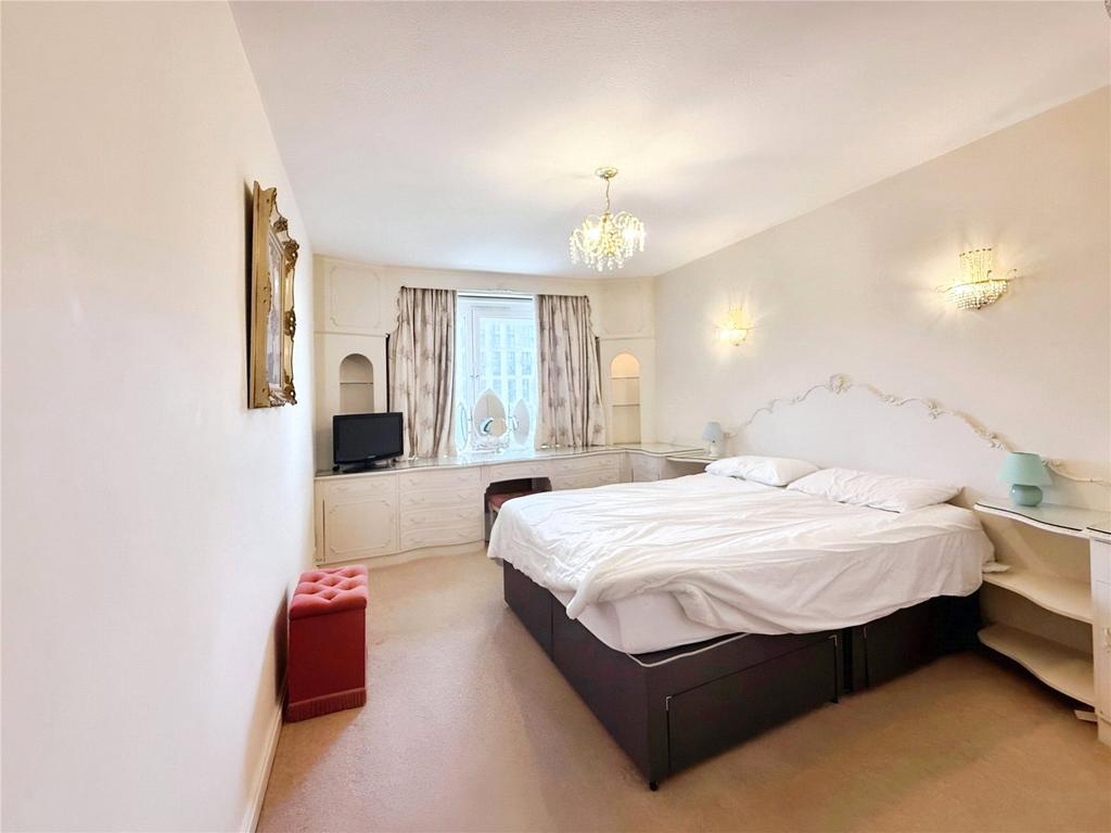 Double Bedroom