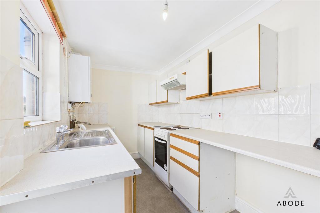 CAM05594 G0-PR0004-STILL006.jpg