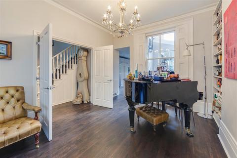 undefined, Roderick Road, Hampstead