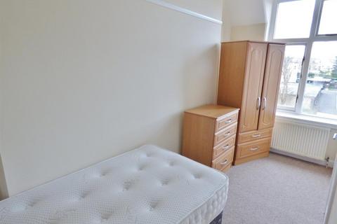 1 bedroom in a house share to rent, Selborne Place, Littlehampton BN17