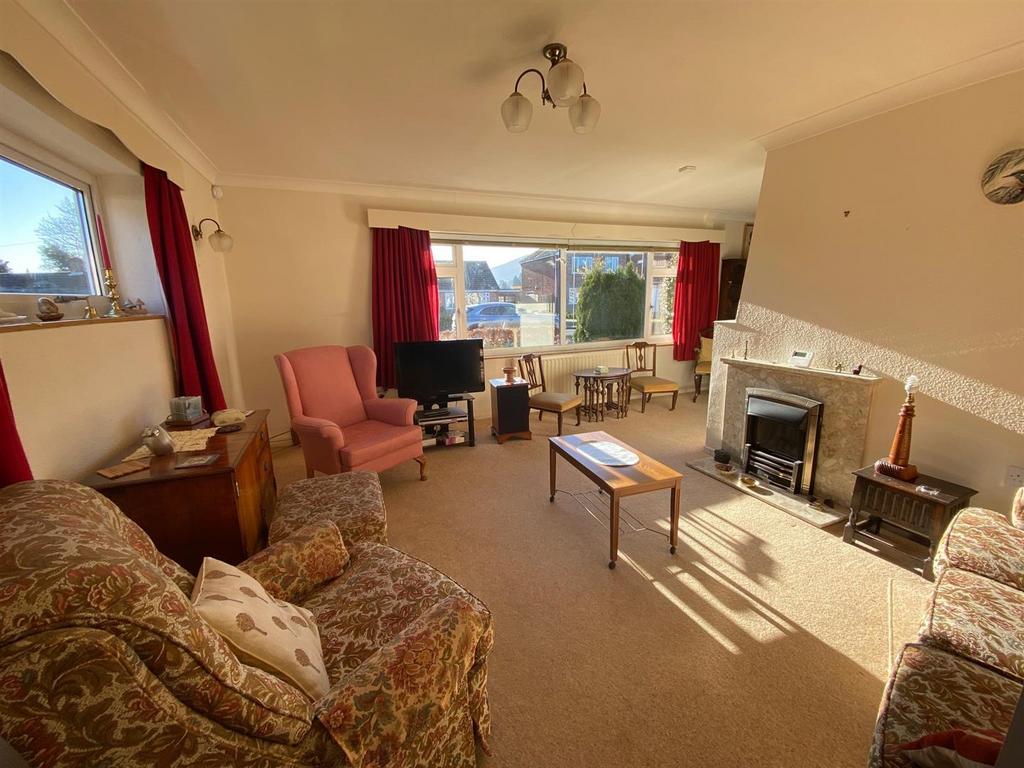 Living Room.jpg