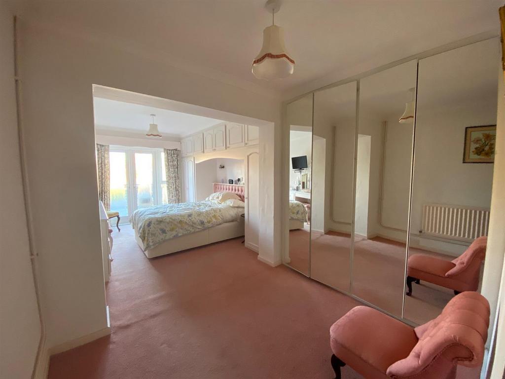 Bedroom One.jpg
