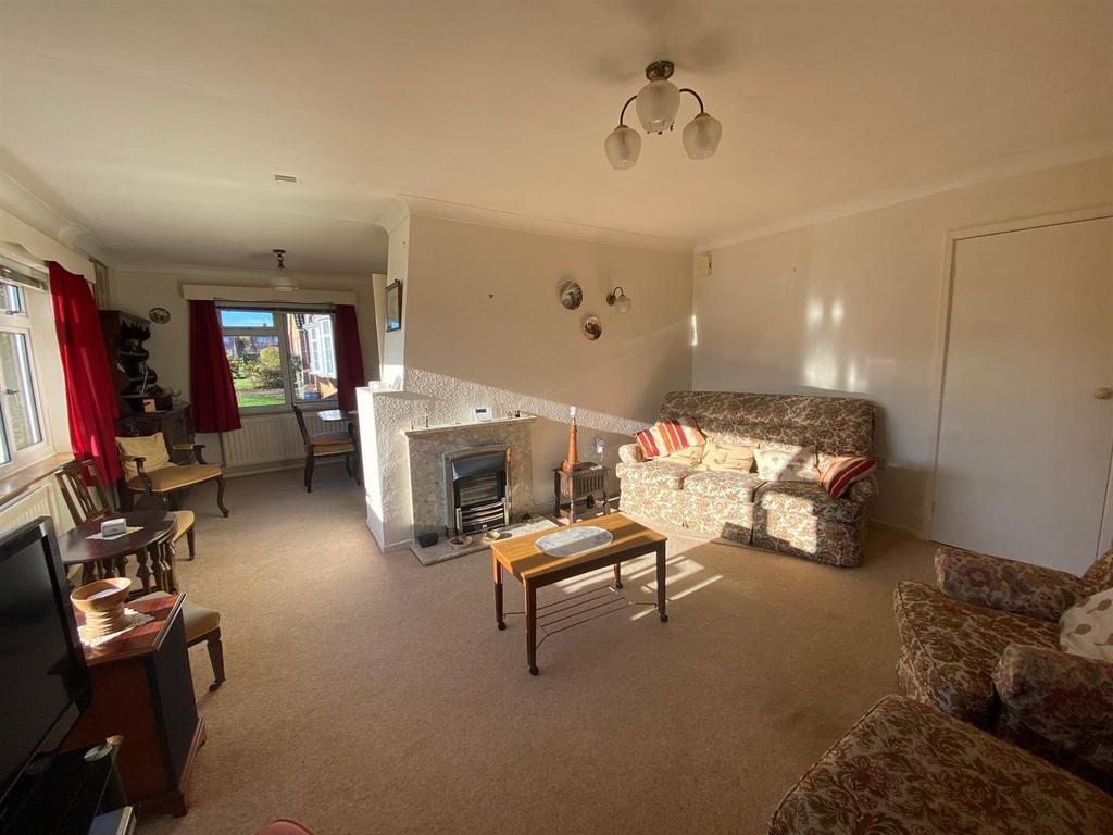 Living Room.jpg