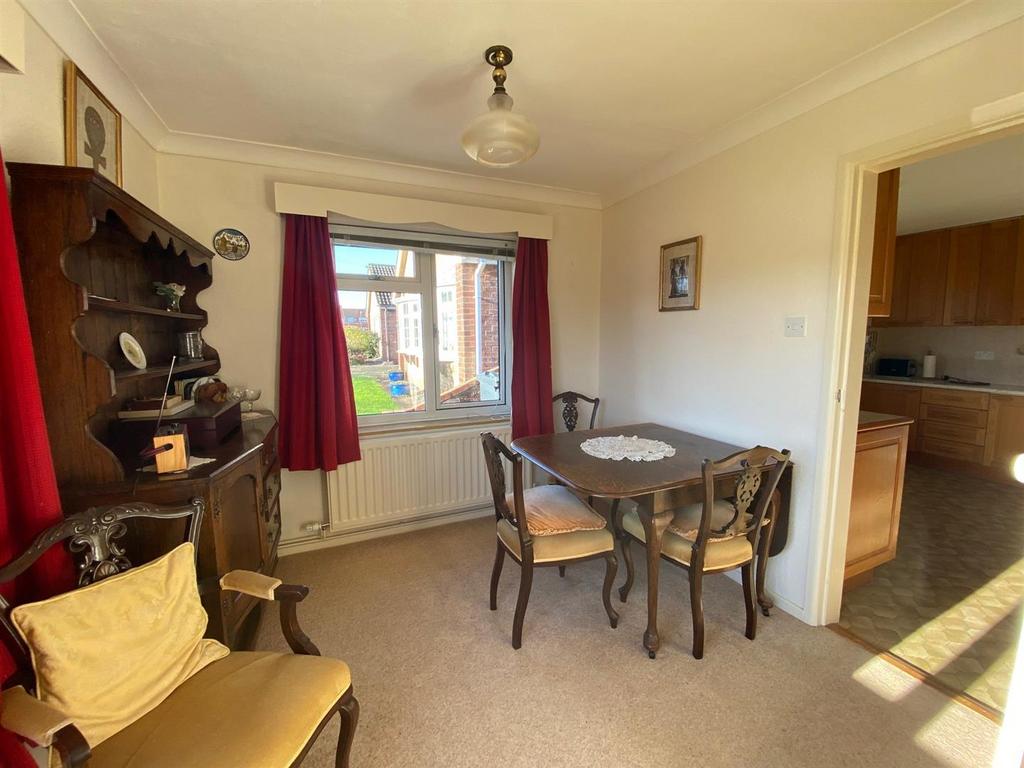 Dining Area.jpg