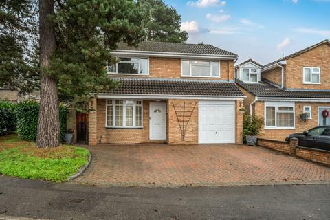 Balliol Way, Owlsmoor, Sandhurst, Berkshire, GU47