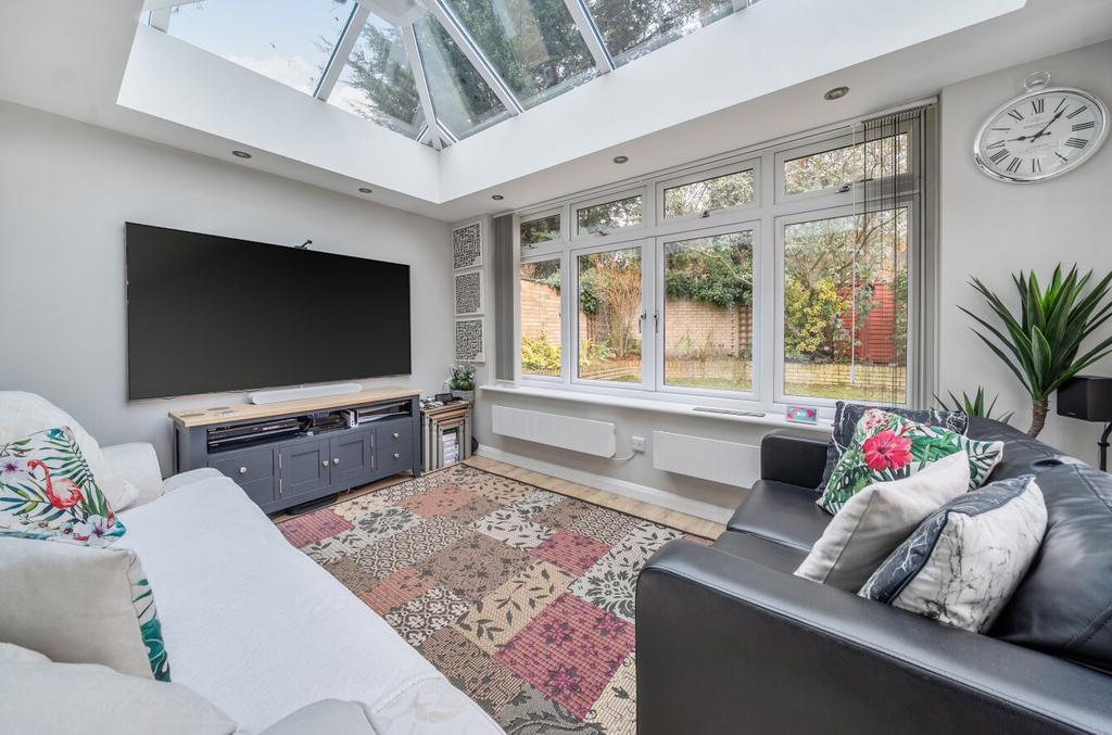 1386928-1-693166c...