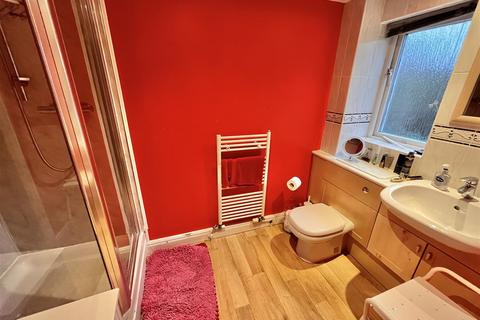 2 bedroom apartment for sale, Eton Drive, Cheadle