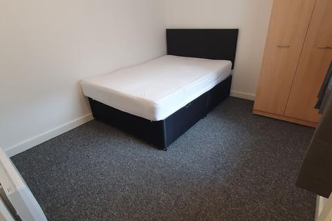 1 bedroom flat to rent, View Property Video