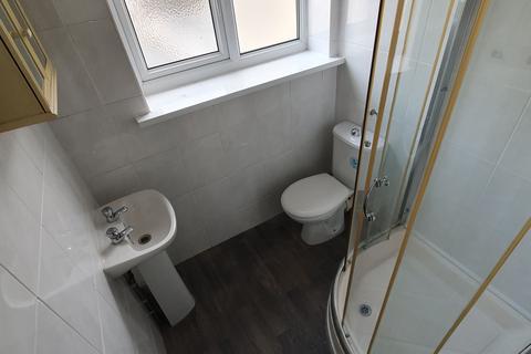 1 bedroom flat to rent, View Property Video