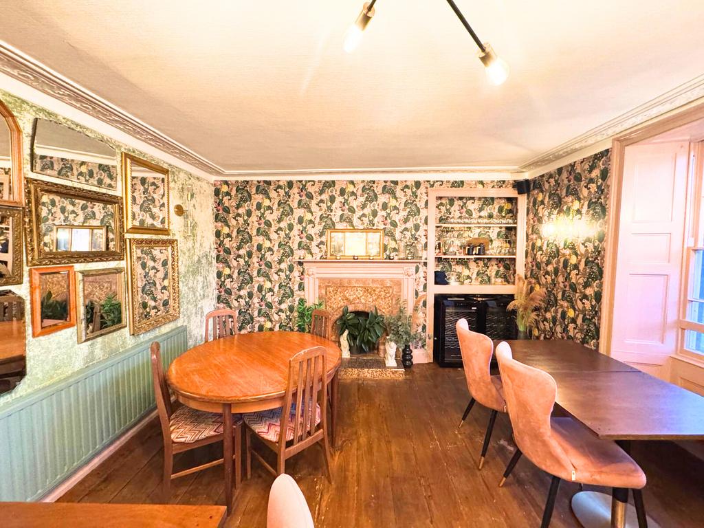 Dining Room/Restaurant
