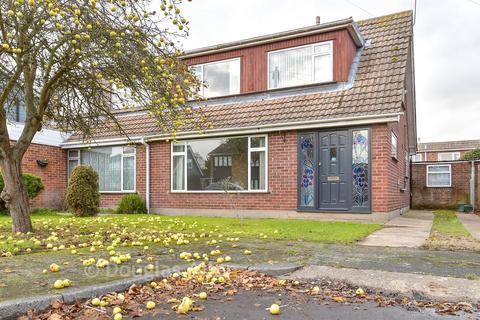 3 bedroom semi-detached house for sale, Charlotte Avenue, Wickford SS12