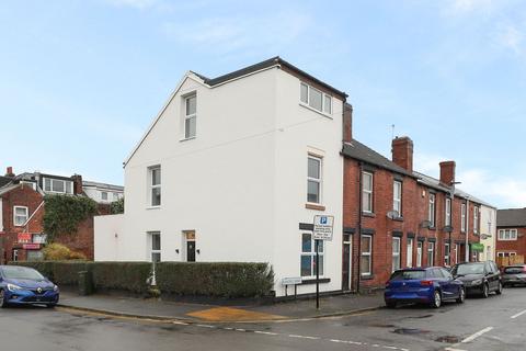 3 bedroom end of terrace house to rent, Cherry Street, Sheffield S2