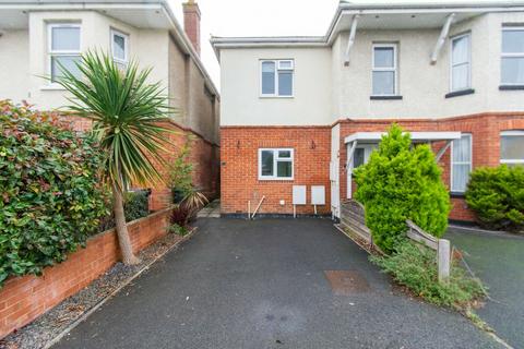 undefined, 2 Bed House on Coombe Avenue