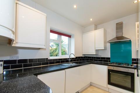 undefined, 2 Bed House on Coombe Avenue