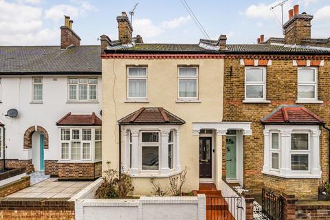 Loring Road, Isleworth TW7