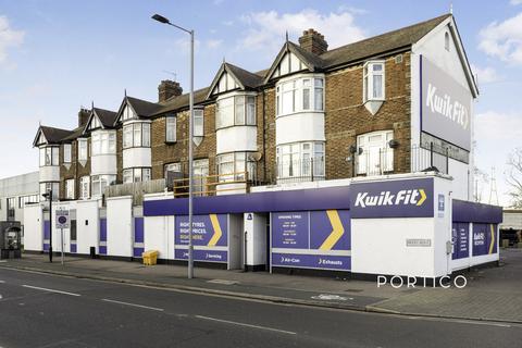 undefined, Billet Road, London, E17