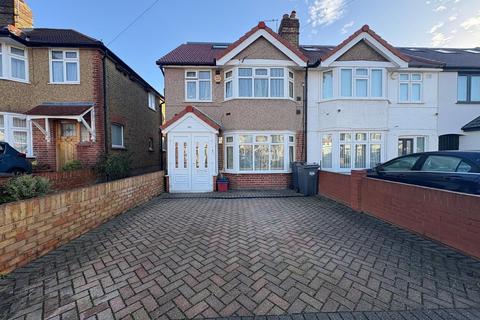 Ash Grove, Hounslow