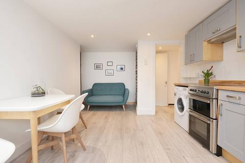undefined, 11/1 Rodney Street, Canonmills, Edinburgh, EH7 4EN