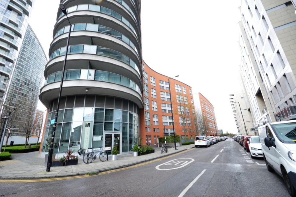 Large Double Room to Rent in Shared Flat