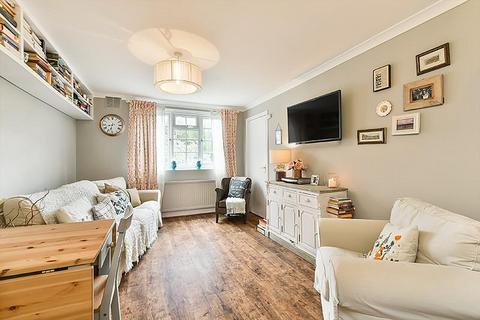 1 bedroom flat to rent, Earlsfield Road, Wandsworth, London, SW18